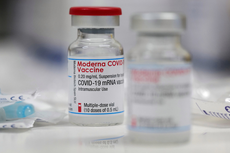 Efek Samping Vaksin Booster Moderna