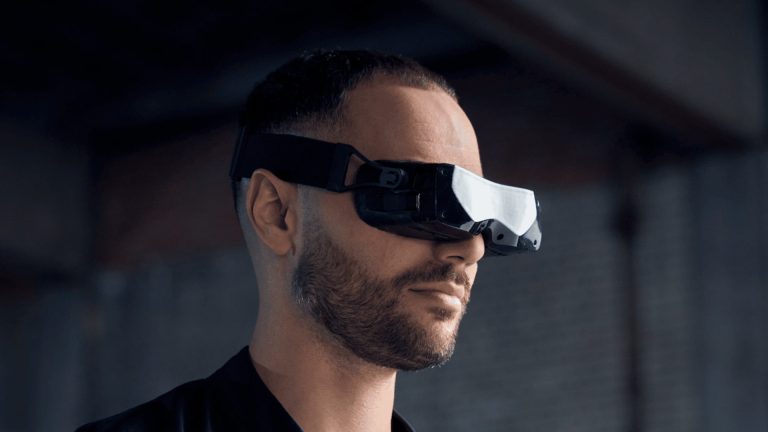 9 Kacamata VR Terbaik Tahun 2023, Mulai 100 Ribu!